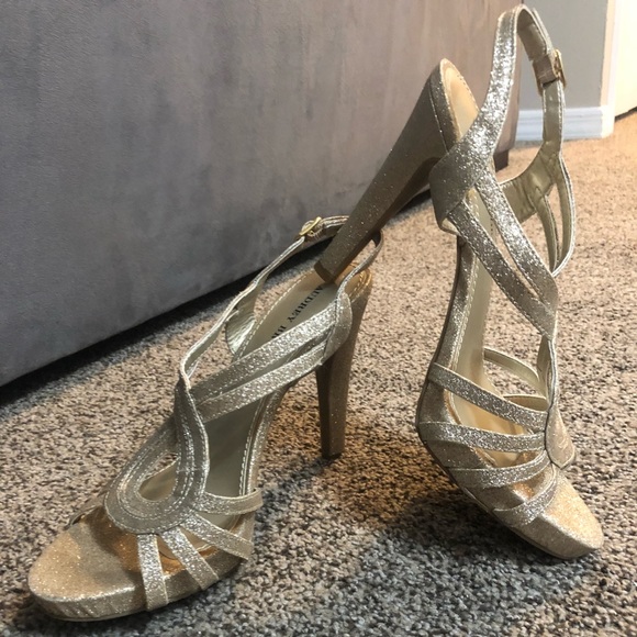 Audrey Brooke Gold Sparkle Heel - Picture 2 of 6